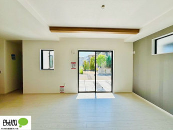 ̑@傫ȑۓIȃrÓA邢CɂĂ܂ˁB