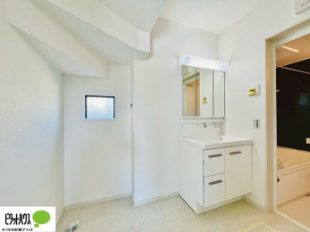 ʑEʏ@Oʋ̗AVNȂǑ[ALXƂʉϑłB