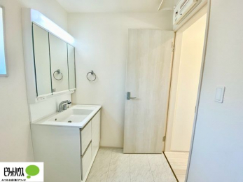 ʑEʏ@Oʋ̗AVNȂǑ[ALXƂʉϑłB