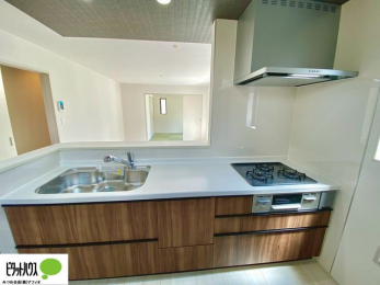 �L�b�`���@�{�H��ʐ^�@�Ƒ��Ƃ��b���Ȃ���y���������ł���J�E���^�[�L�b�`��