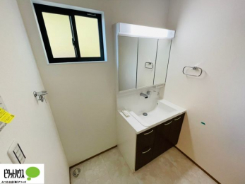 ʑEʏ@{Hʐ^FʎɏAJr\hɂB傫ȋŌ₷ʉϑł