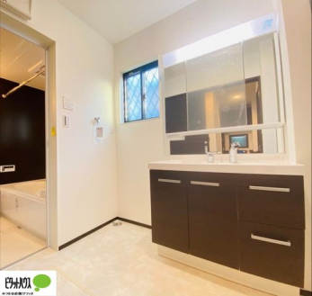 ���ʑ�E���ʏ��@�{�H��ʐ^�F���ʎ��ɏ���������A�J�r�\�h�ɂ��B�傫�ȋ��Ō��₷�����ʉ��ϑ�ł�