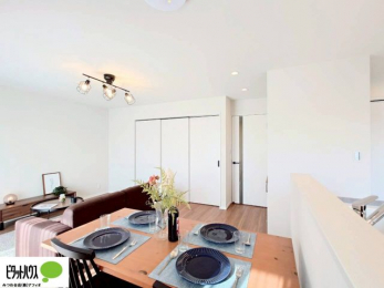 �@�L�X�k�c�j�I����̑傫�ȃ\�t�@��u���Ă������f��ӏ܂��ǂ��ł��ˁB