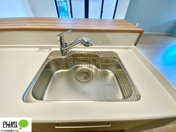 ̑@LVNő傫ȂtCpNN􂦂܂B