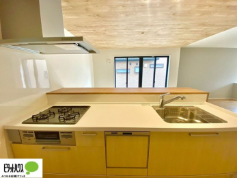 Lb`@VzȂł͂̃sJsJ̃Lb`͖̂yĂ܂ˁB