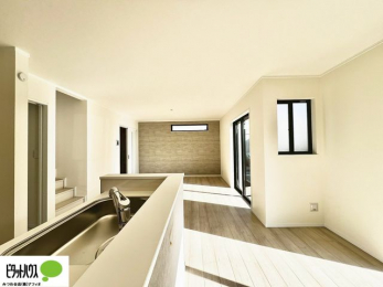 ���̑��@�l�C�̑ΖʃL�b�`���ŉƑ��݂�Ȃ������ꏏ�B