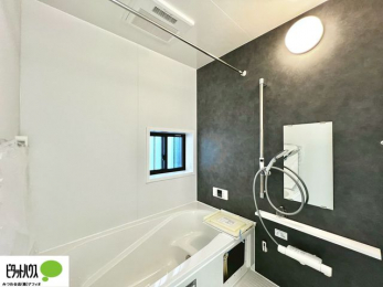 �����@�����̔�������Ă����o�X���[���͍L�X�������B�x���͂��q�l�ƈꏏ�ɗV�тȂ������܂��ˁB