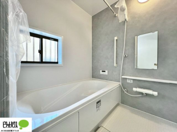 �����@�{�H��ʐ^�@�����̔�������Ă���闁���͍L�X�������B�x���͂��q�l�ƈꏏ�ɗV�тȂ������܂��ˁB