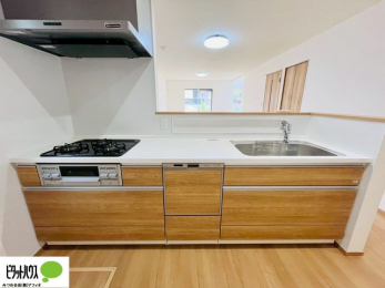 Lb`@VzȂł͂̃sJsJ̃Lb`͖̂yĂ܂ˁB