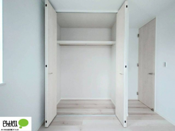 [@傫Ȏ[͂mׂG݂Ղ肵܂܂B