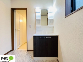 ʑEʏ@g₷VvȐʉϑB̎xx͂n܂܂B