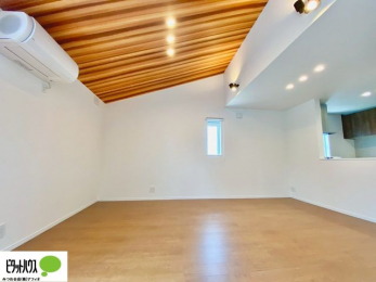 ̑@2KrỎƁI菭ڐ̌iF̂ЂƂƂ^Ă܂B