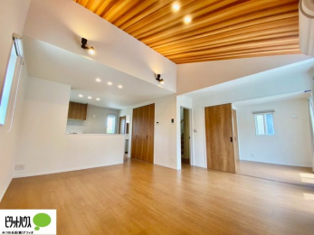 rO@lC̑ΖʃLb`ŉƑ݂ȂꏏB