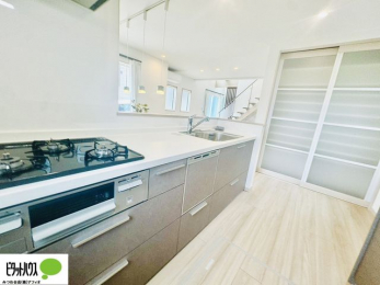 Lb`@Ȟ̕ЕtyɂȂAH􂢊@tB