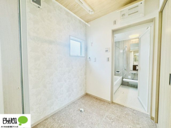 ʑEʏ@ʏƒEߏĂƑ̓Sł