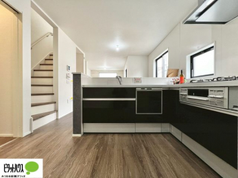 Lb`@VzȂł͂̃sJsJ̃Lb`͖̂yĂ܂ˁB