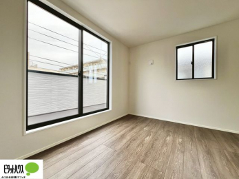 ̑ρ@傫ȑ疾邢z˂܂B