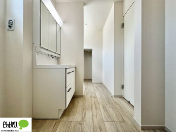 ʑEʏ@g₷VvȐʉϑB̎xx͂n܂܂B