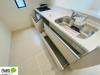 Lb`@{Hʐ^FlC̃JE^[Lb`́ArOɂ邲Ƒ̗lqf܂