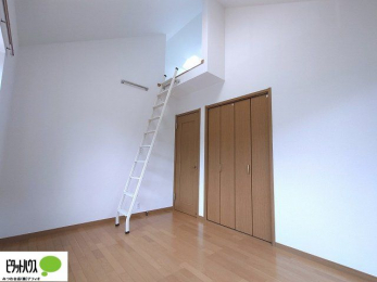 [@ꂼ̂Ɏ[Xy[X̂ŃvCx[gȉוg߂ɒuƂł܂B