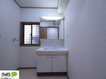 ʑEʏ@Oʋ̗AVNȂǑ[ALXƂʉϑłB