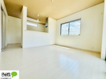 rO@lC̑ΖʃLb`ŉƑ݂ȂꏏB