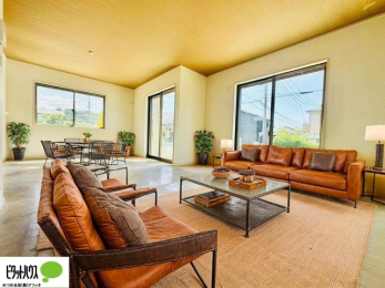 rO@PK͉J˃Vb^[tŁAV̖̎hƂȂǈSł