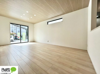 ̑@傫ȑ̂郊rO͖邭AʂǂAƑ݂Ȃ̏΂n܂