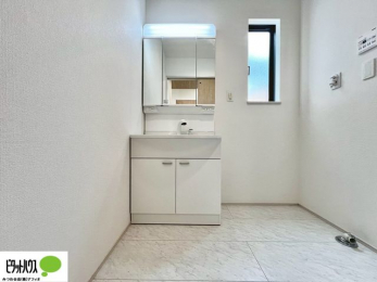 ʑEʏ@g₷VvȐʉϑB̎xx͂n܂܂B