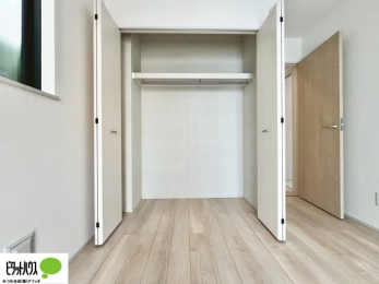 [@傫Ȏ[͂mׂG݂Ղ肵܂܂B