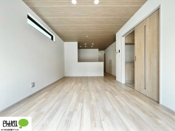 rO@17̃rÓAƋ̔zul₷`^łB߂₷Ƒ݂Ȃ̌ȅɁB