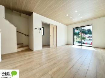 rO@傫ȑۓIȃrÓA邢CɂĂ܂ˁB