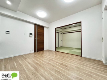 rO@LXkcjȊ傫ȃ\t@uĂfӏ܂ǂłˁB