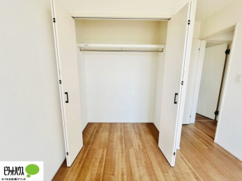 [@傫Ȏ[͂mׂG݂Ղ肵܂܂B