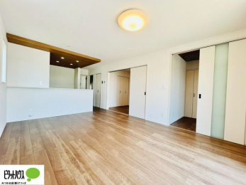 rO@RƉƑ̊炪킹lC̃rOX[KiB