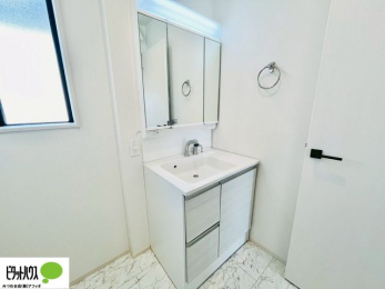 ʑEʏ@Oʋ̗AVNȂǑ[ALXƂʉϑłB