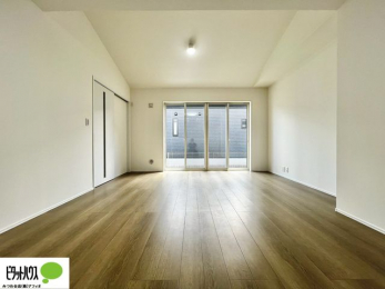 rO@傫ȑ̂郊rO͖邭AʂǂAƑ݂Ȃ̏΂n܂