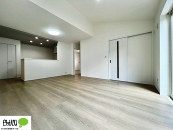 rO@lC̑ΖʃLb`ŉƑ݂ȂꏏB