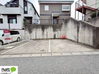 @}ȗqAƑ̎]ԃXy[XƂĂ劈