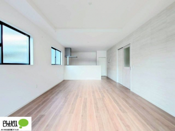 ���r���O�@�l�C�̑ΖʃL�b�`���ŉƑ��݂�Ȃ������ꏏ�B