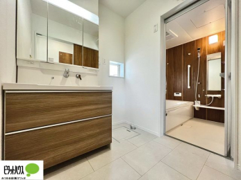 ���ʑ�E���ʏ��@�g���₷���V���v���Ȑ��ʉ��ϑ�B�����̎x�x�͂�������n�܂�܂��B