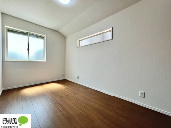 �q�������@2�ʍ̌��Ŗ��邭�A���ʂ��̗ǂ��������ł��B