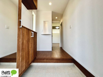 ���ց@�V���[�Y�{�b�N�X�ɂ́A�g�����Ȃ݃`�F�b�N���ł���S�g�~���[�t���I