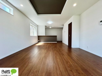 ���r���O�@�L�X�k�c�j�I����̑傫�ȃ\�t�@��u���Ă������f��ӏ܂��ǂ��ł��ˁB