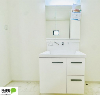 ʑEʏ@{Hʐ^Fg₷VvȐʉϑB̎xx͂n܂܂B