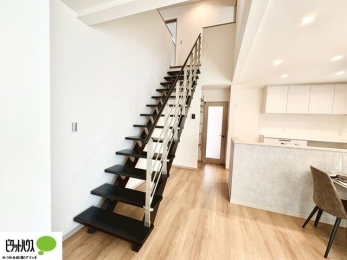 rO@RƉƑ̊炪킹lC̃rOCKiB