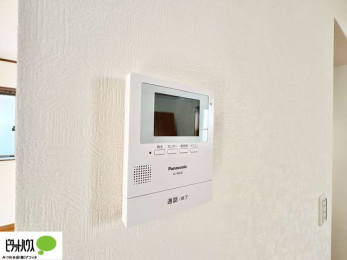 ���̑��@������Ԃ����S��TV���j�^�[�t���C���^�[�z��