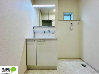 ʑEʏ@{Hʐ^@g₷VvȐʉϑB̎xx͂n܂܂B