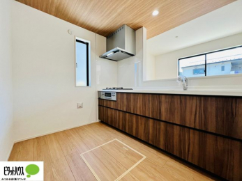 ̑@{Hʐ^@ԂSTVj^[tC^[z