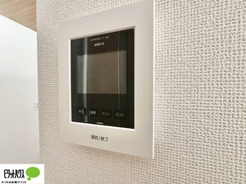 ���̑��@������Ԃ����S��TV���j�^�[�t���C���^�[�z��